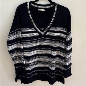 Vince Black and White Patterned V-Neck Sweater